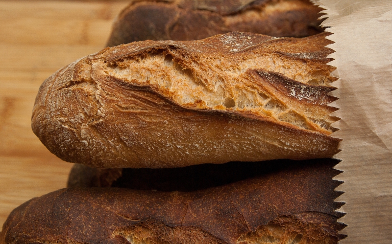 boulangerie-TOURNEFORT-min_dish-food-baking-cuisine-bread-bakery-399077-pxhere.com